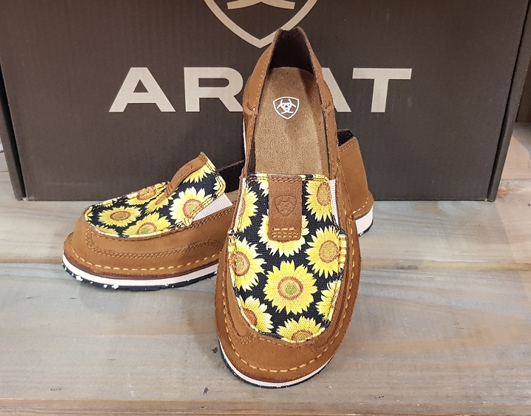 Womens ariat best sale cruisers on sale